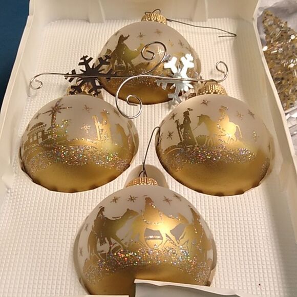 Vintage & Artisan Gold and Silver Holiday Ornaments Group Cottagecore - Picture 7 of 10
